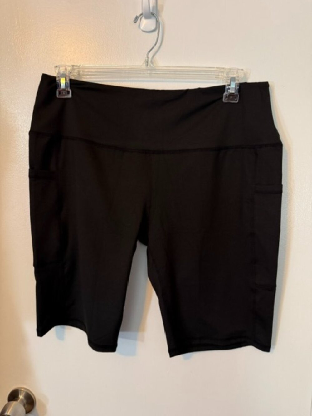 Athletic Black Bike Shorts with Side Pockets - Size XXL
